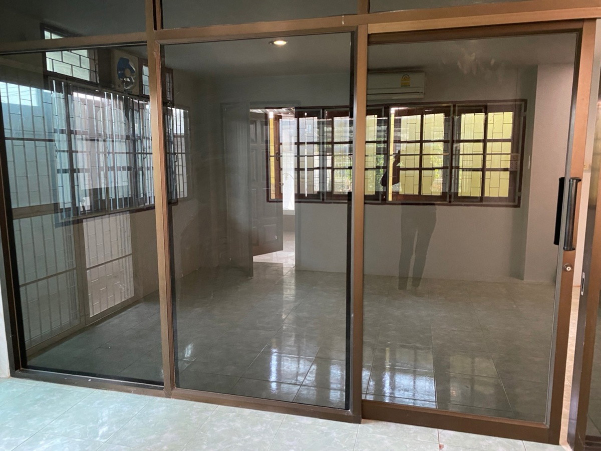 1 Bed Condo — photo 4