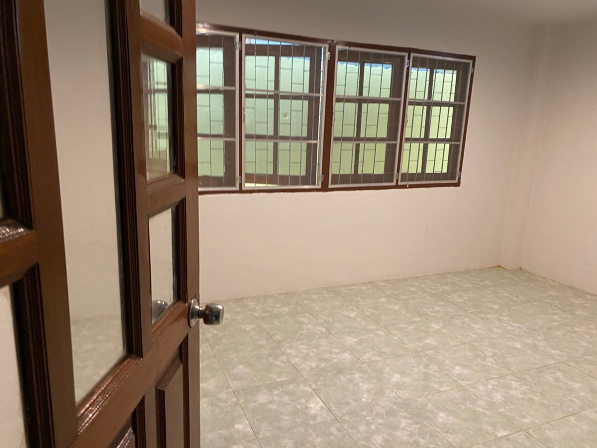 1 Bed Condo — photo 5