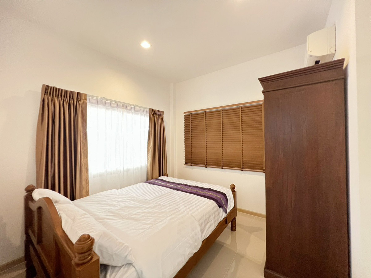 1 Bed Condo — photo 2