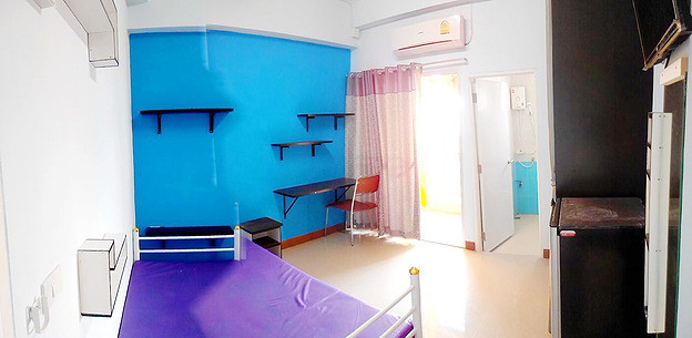 1 Bed Condo — photo 3
