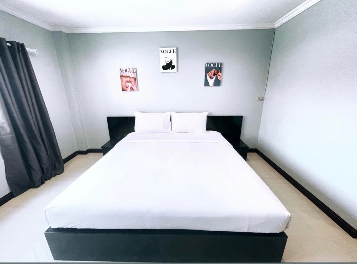 1 Bed Condo — photo 5