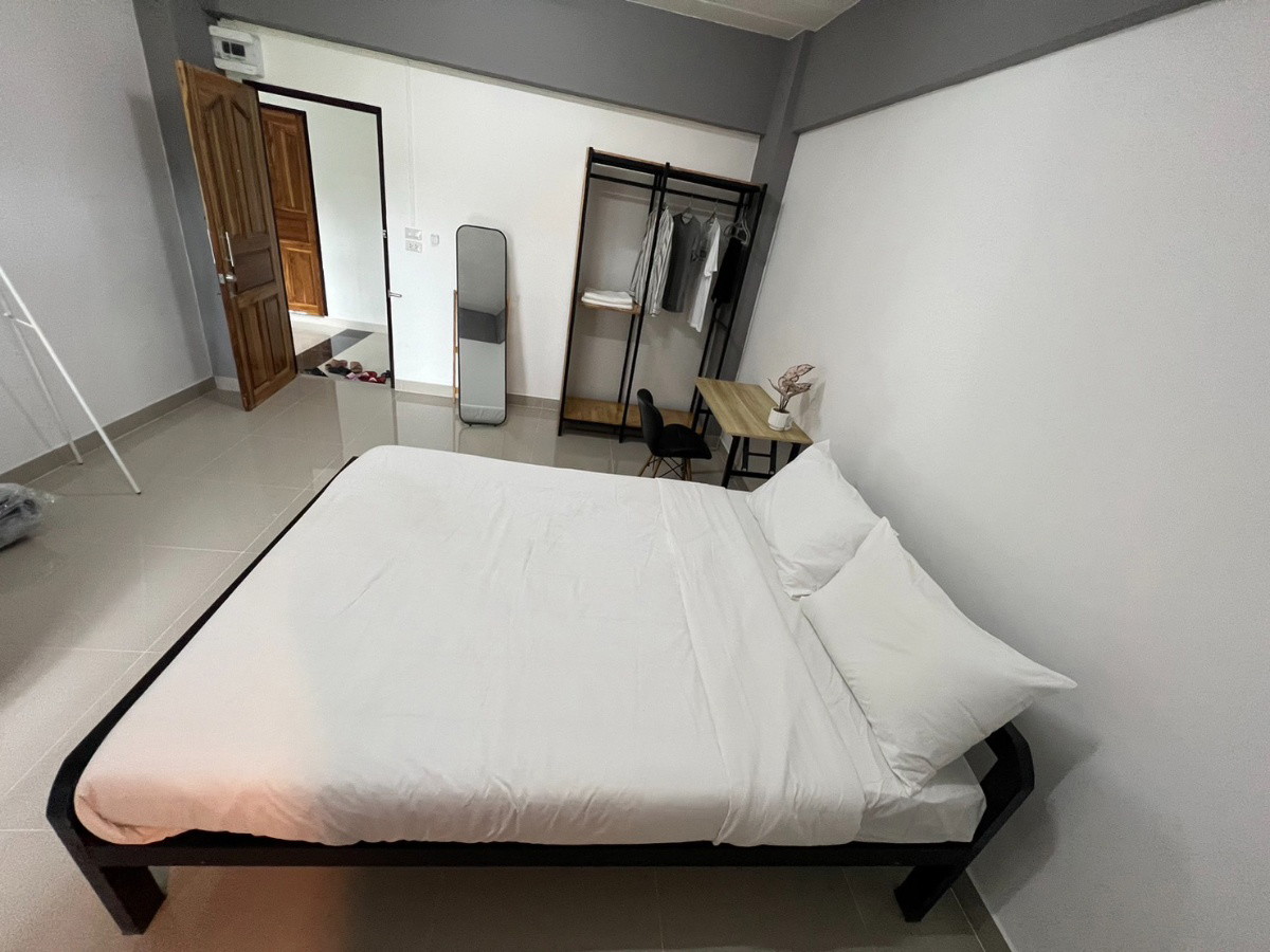 Condo — photo 1