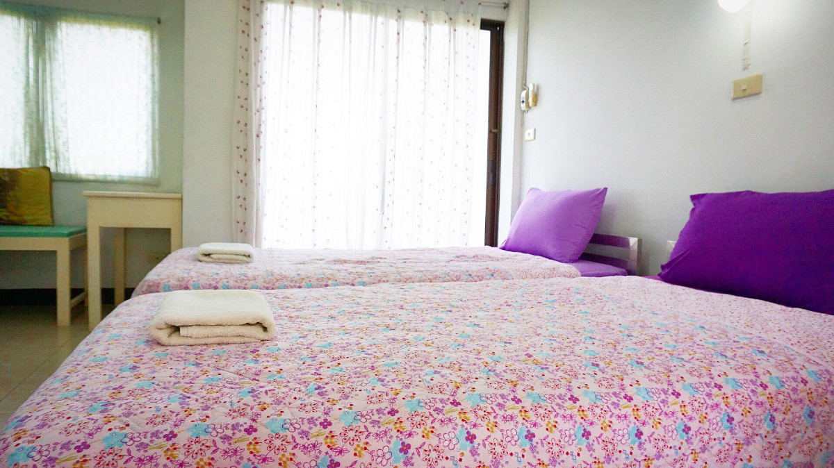 1 Bed Condo — photo 2