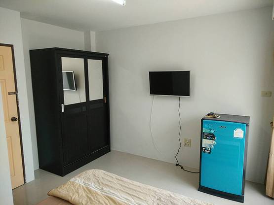Condo · Mueang Chon Buri, chon_buri — photo 2