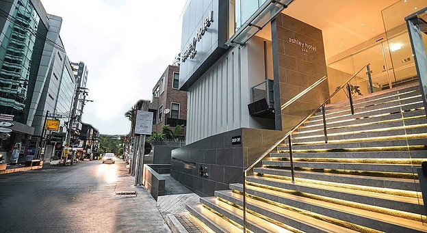 ashley hotel bkk (Serviced Apartment), BTS Thonglo — photo 1
