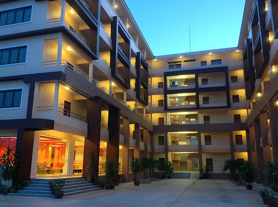 1 Bed Condo — photo 3
