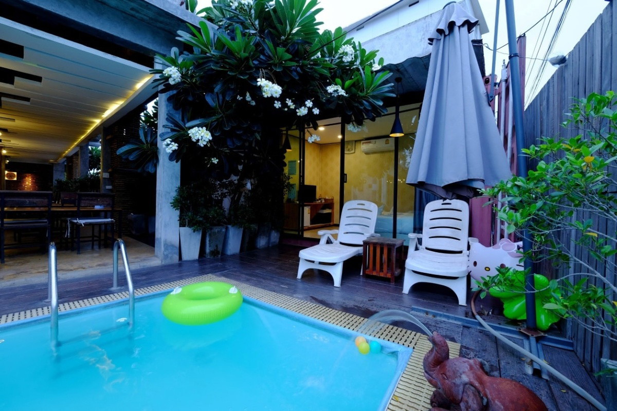 1 Bed Condo — photo 4