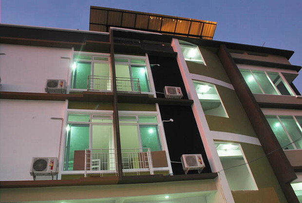 1 Bed Condo — photo 3
