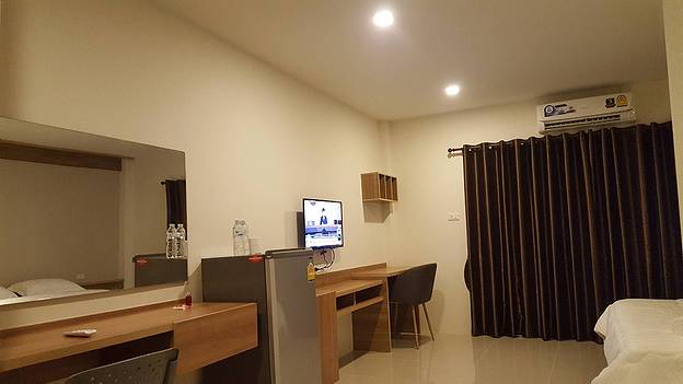 1 Bed Condo — photo 1