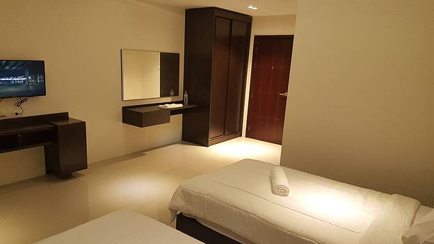 1 Bed Condo — photo 4