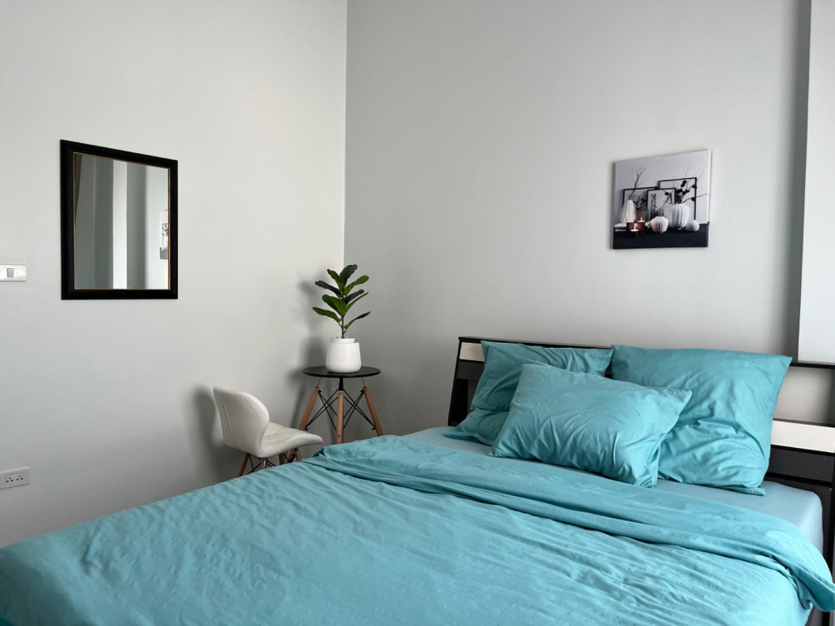 1 Bed Condo — photo 3