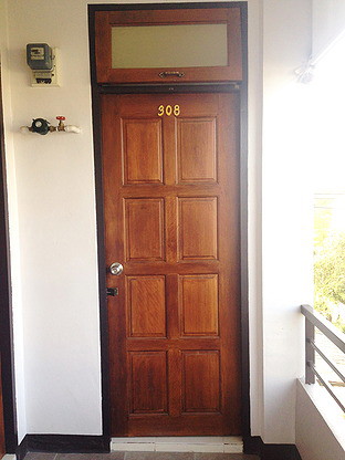 1 Bed Condo — photo 2
