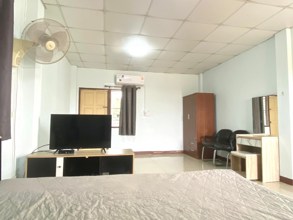 1 Bed Condo — photo 4