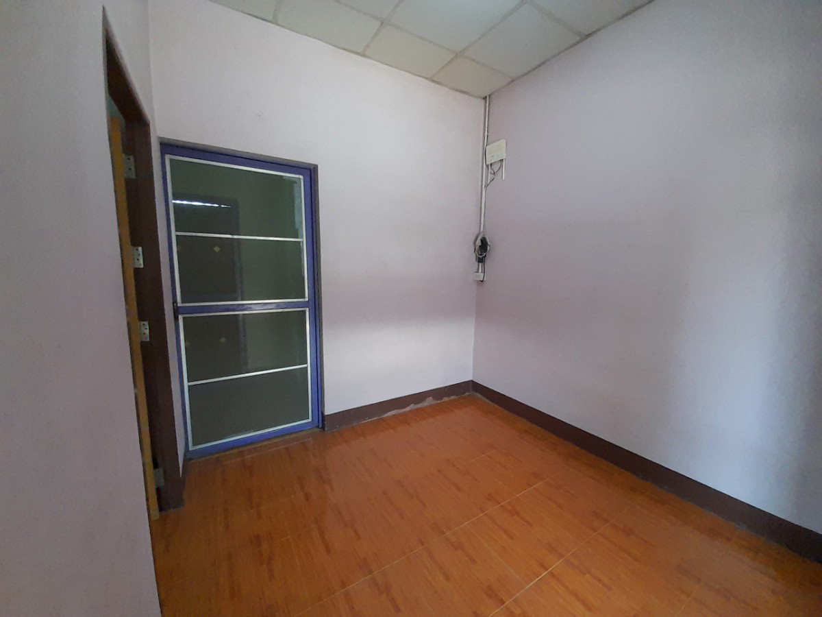 1 Bed Condo — photo 3
