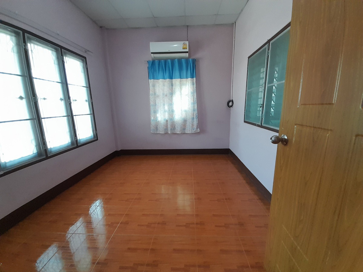 1 Bed Condo — photo 4
