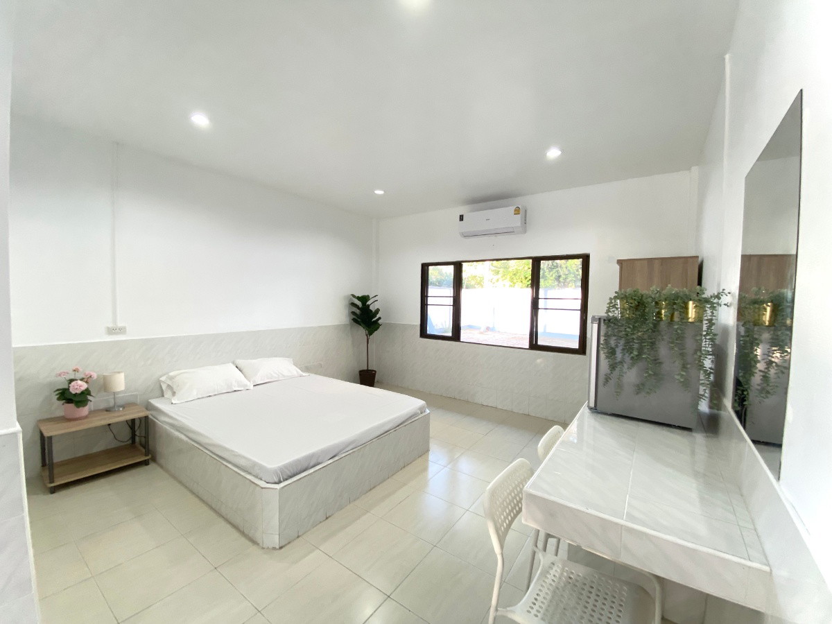 1 Bed Condo — photo 4