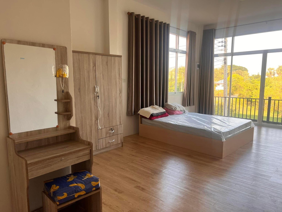 1 Bed Condo — photo 1