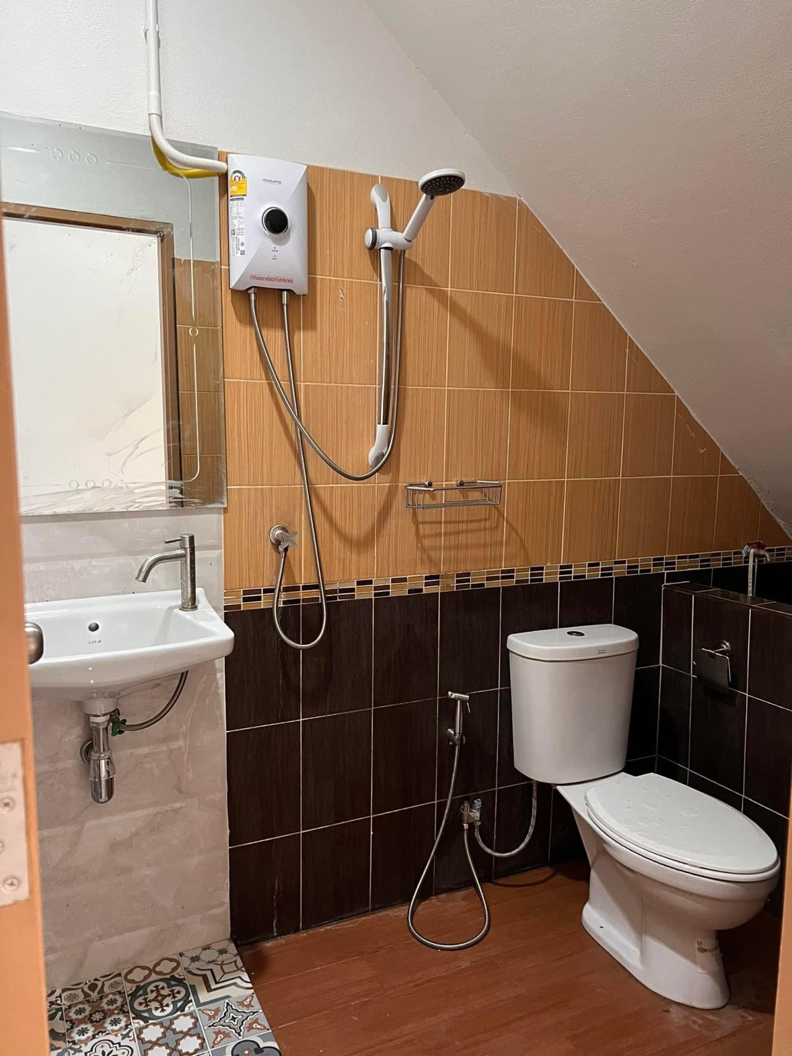 1 Bed Condo — photo 3
