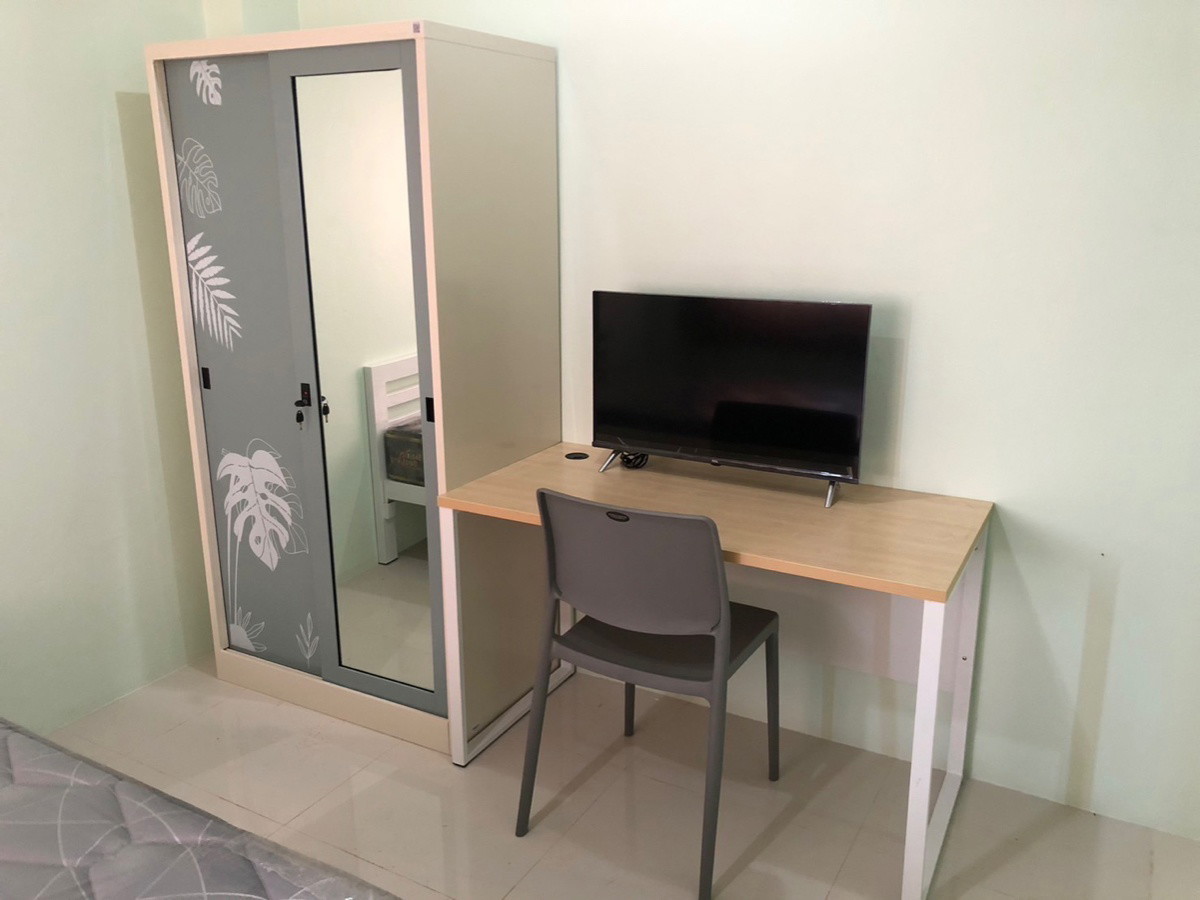 1 Bed Condo — photo 2