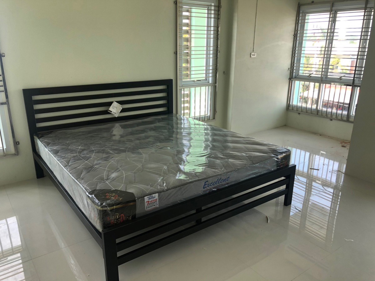 1 Bed Condo — photo 3