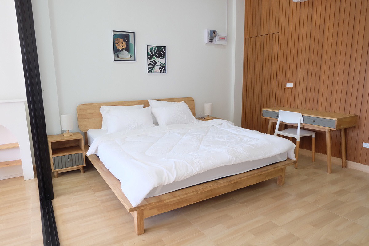 1 Bed Condo — photo 3