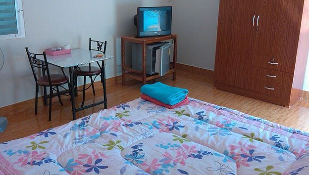 1 Bed Condo — photo 2