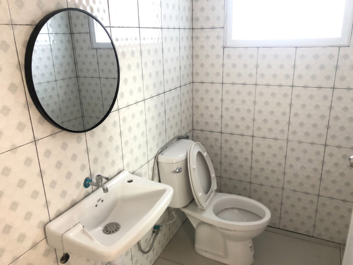 1 Bed Condo — photo 2