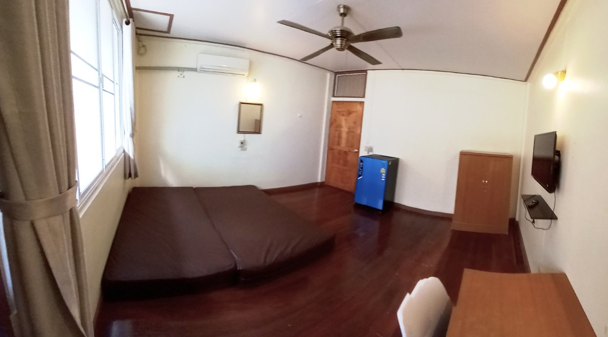 1 Bed Condo — photo 2