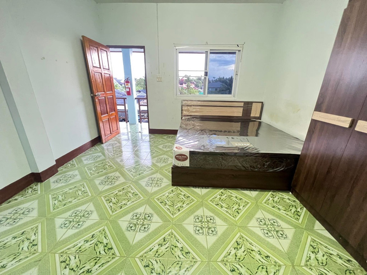 1 Bed Condo — photo 3