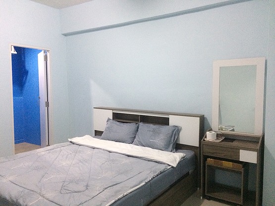 1 Bed Condo — photo 1