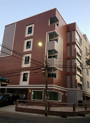 Condo · Wang Thonglang, bangkok — photo 1