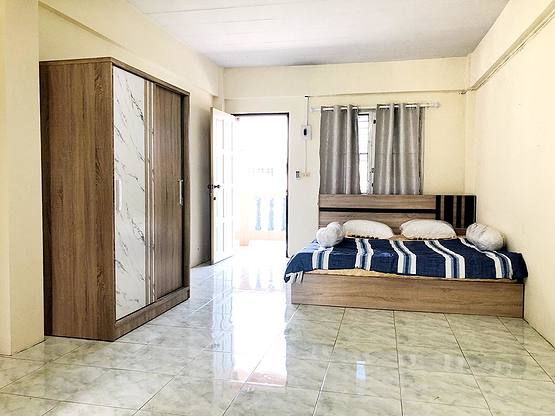 1 Bed Condo — photo 4