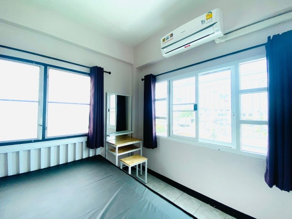 1 Bed Condo · Bangkok Noi, bangkok — photo 4