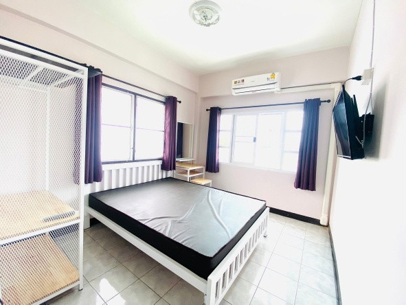 1 Bed Condo · Bangkok Noi, bangkok — photo 5