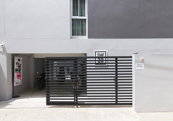1 Bed Condo — photo 2