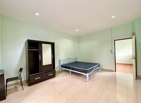 1 Bed Condo — photo 5