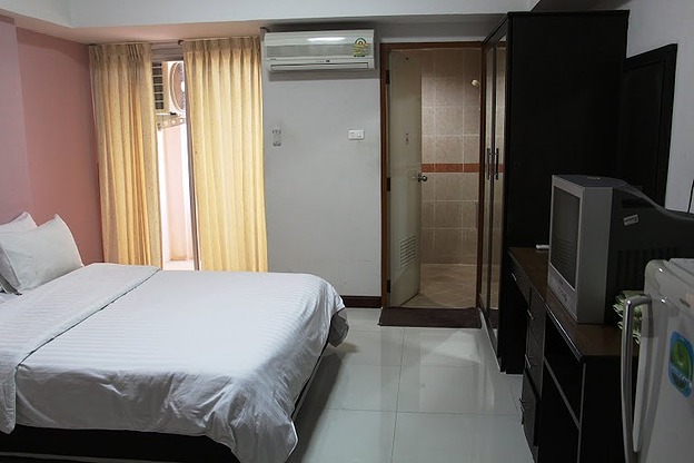 1 Bed Condo — photo 5