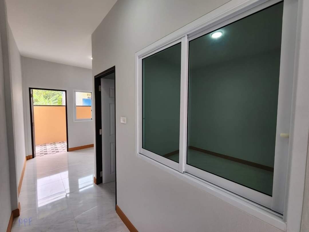 1 Bed Condo — photo 3