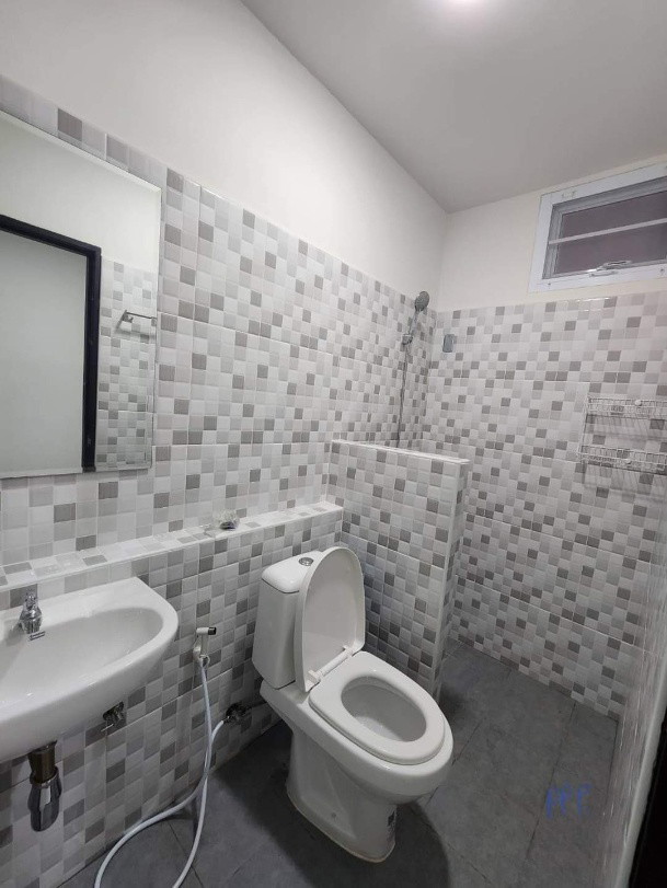 1 Bed Condo — photo 5