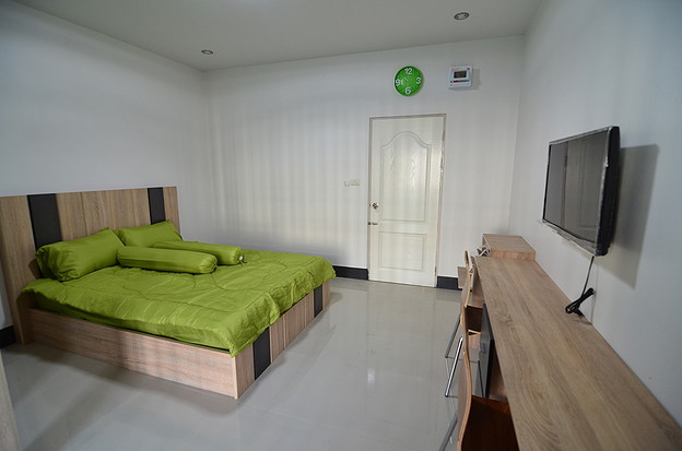 Condo — photo 2