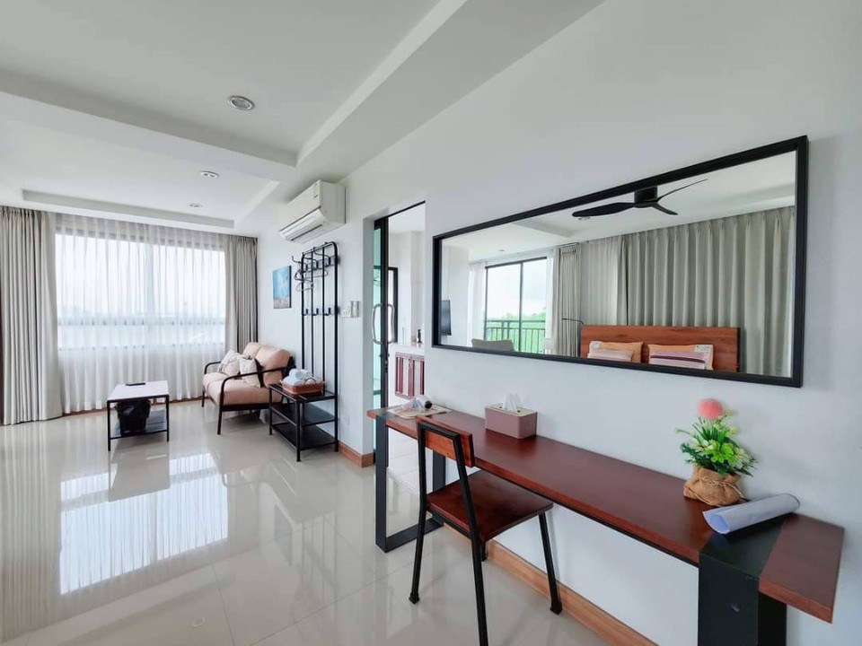 1 Bed Condo — photo 2