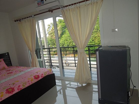 1 Bed Condo — photo 2
