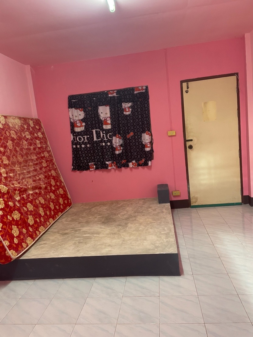 1 Bed Condo — photo 3