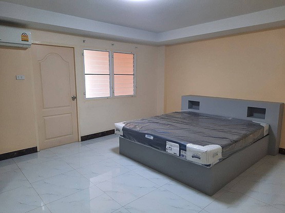 1 Bed Condo · Khlong San, bangkok — photo 2