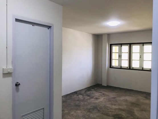 1 Bed Condo — photo 3
