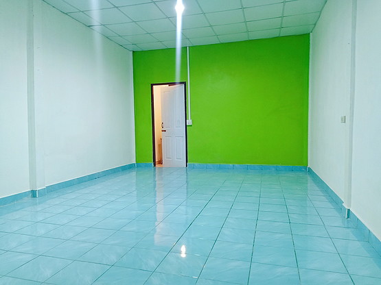 1 Bed Condo — photo 1