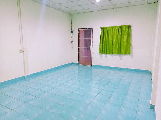 1 Bed Condo — photo 3