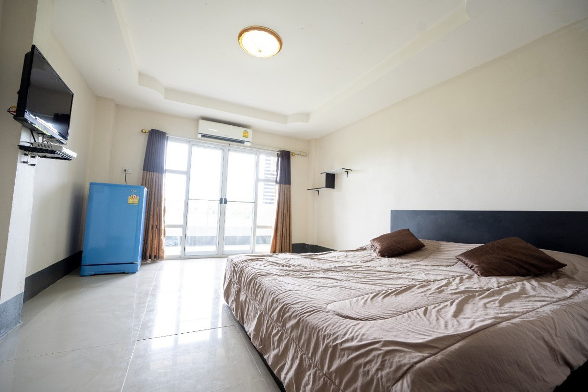 1 Bed Condo — photo 4