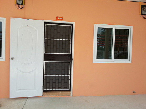 1 Bed Condo — photo 2