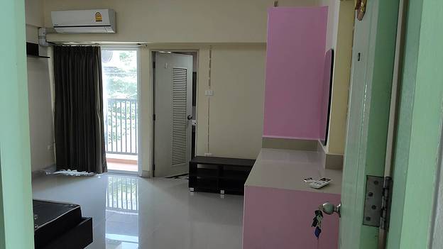 Condo · Wang Thonglang, bangkok — photo 3
